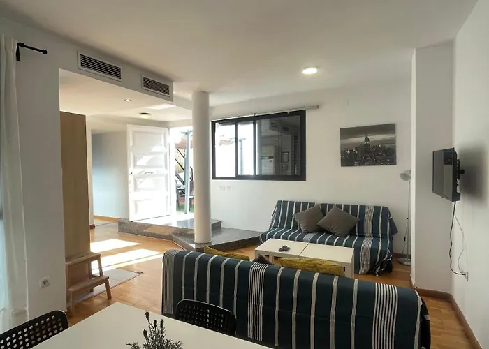 Atico Con Terraza Privada