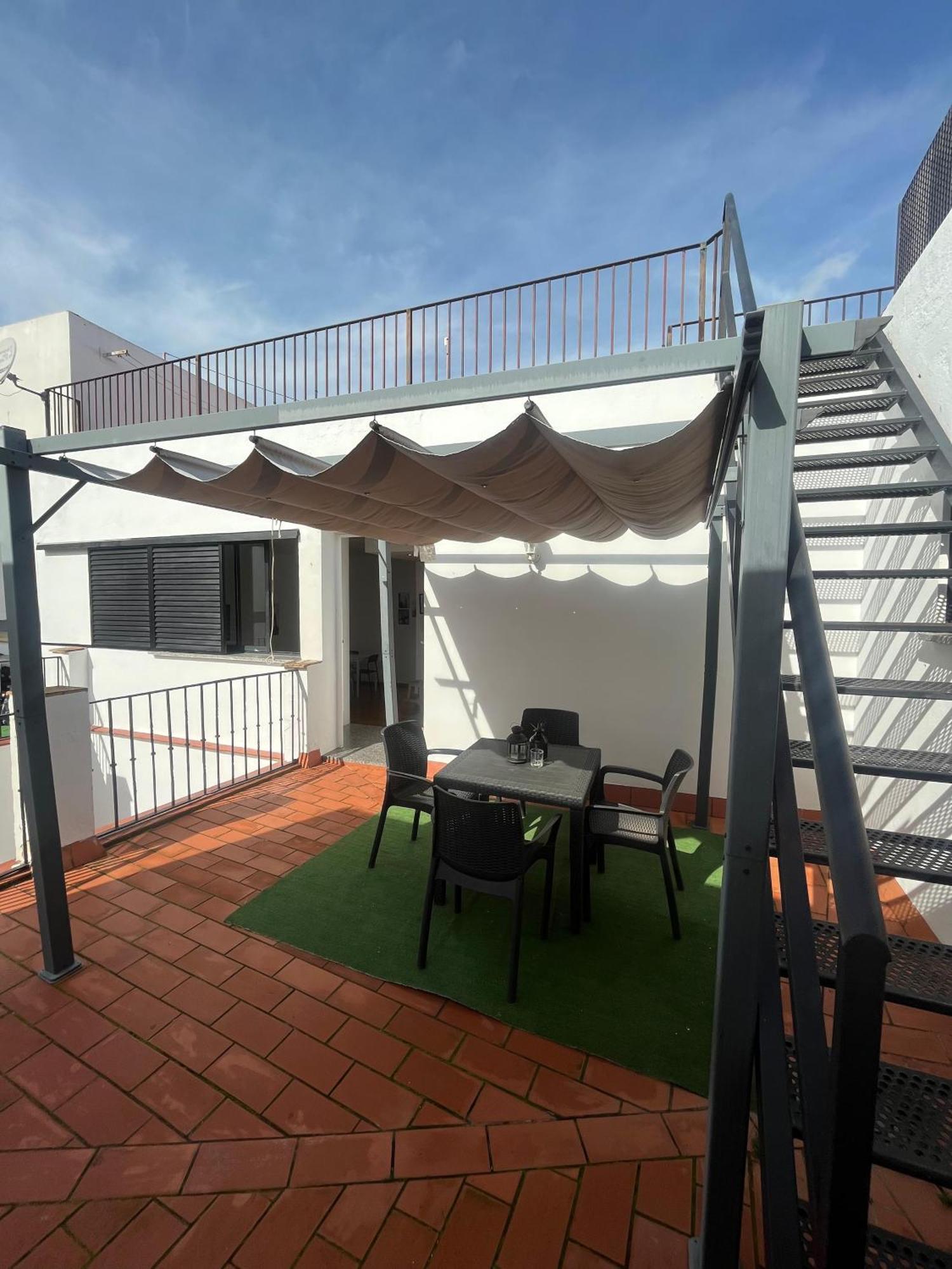 Apartamento Atico Con Terraza Privada